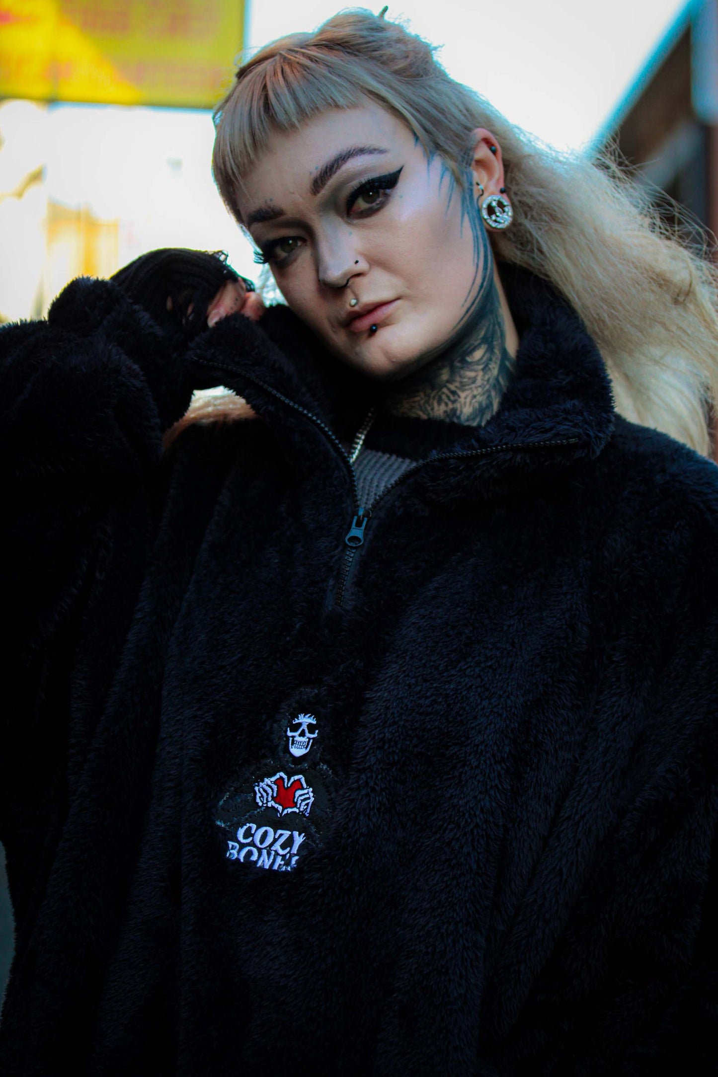 Cozy Bones Unisex Black Fluffy Quarter Zip Fleece