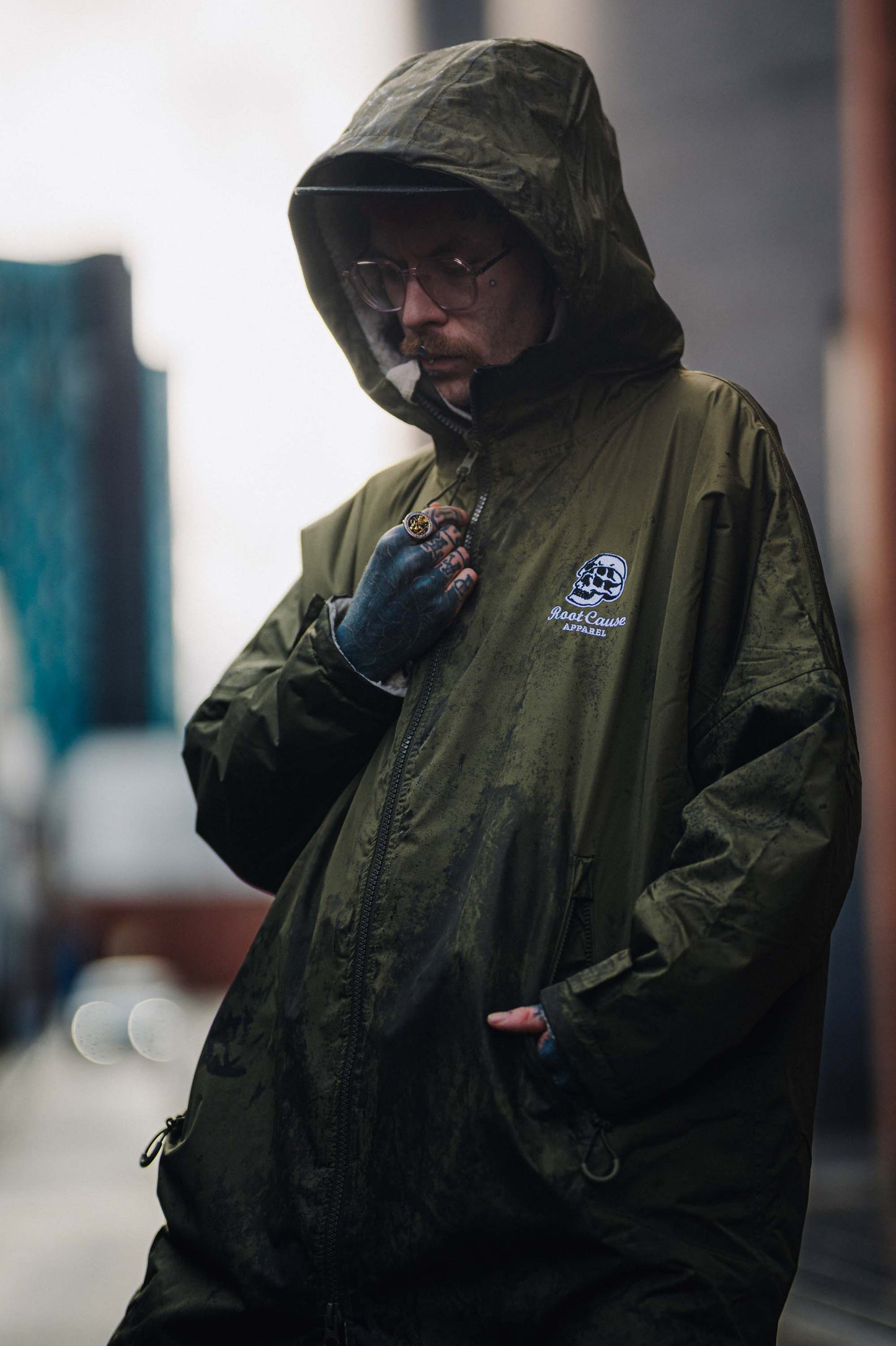 Double Skull All Weather Robe with Roll Bag